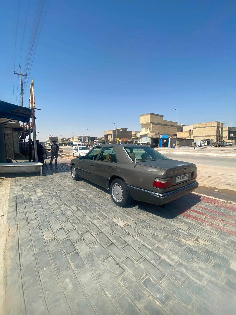 سلام عليكم مارسدس دب 300مكينه وكير بطه مكينه كير حداديه تخم تاير جديد تبريد ثلج ❄️ سياره مكفوله من الضربه سياره ما مصبوغه مكفوله دواخل جديده سياره حلوه الله شاهد وحله من البل صوره مالت جناي رقم واسط نكليزي سنويه وهزه جديده تحويل ثاني يوم كهربائيات كلها شغاله من الطول الطول السعر 36وبيها مجال مكان كربلاء رقم الهاتف ***********
