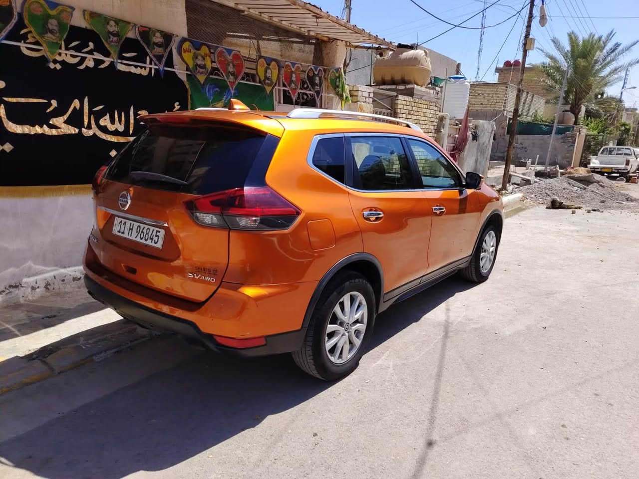 السلام عليكم
نيسان روج 2018 
المحرك: 4 سلندر – 2500cc

المواصفات:

• فول فتحه و بانوراما

• تحكم ستيرن

• مثبت سرعة

• شاشة وسطية كبيرة تدعم CD + Apple Car Play

• بلوتوث 

• نظام قيادة ايكو + سبورت + نورمال

• مقاعد مخمل تدفئة تبريد وتحكم كهربائي بالمقاعد

• بصمة تشغيل + بصمة أبواب

• تشغيل عن بعد

• داخلية لون أسود

• حساسات إطارات

• صندوق كهربائي

• بصمة صندوق 

• كاميرا دوارة + كاميرا 360 درجة

• ويل كب 18 انش

• نظام Auto Stop

• إشارات بالمرايا

• نظام صوت راقي Bose

⚠️ أضرار السيارة:

• وارد أمريكي

• حادثه قطعة  ( الجاملغ جهه اليسار تعديل وليس تبديل

• رقم السيارة بغداد الدولي الجديد

مكان//📍بغداد - الحسينية

‭***********‬

السعر 💸💸(((   155   )))  وبيها مجال
