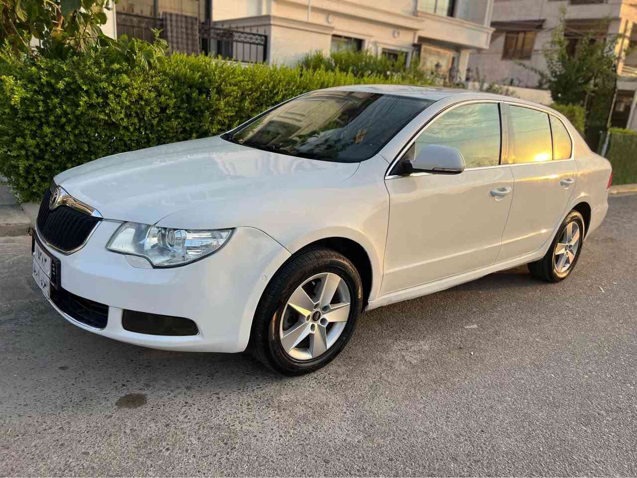 Skoda super b ……
مـۆدێل__٢٠١٢
سـفڕی ئێرەيەو قـەپات مواسـەفاتە
مەکينـە ٢٠ و شـەش گێـڕە
گێـڕ و مەکيـنەو کارەبای بە شـەرتە
حيـزام بۆياخە بێ دەعم لۆکە سەيارەکە
….ـ….
١_تۆماتيـکە
٢_سـلايدە وە سـلايتەکەشی تاقە شـەمسيشە
٣_کوشين هيـتەر و کارەبايی و خـەزنە
٤_تحديد سـرعە
٥_ڤۆليـۆم
٦_تراکشـن
٧_لايـت عـەدەسـە و زينـون
٨_فلچـە ئۆتـۆ
٩_پێـنچ پەردە بيلادی
١٠_لايد ئـۆتۆ
١١_کامـيرە 
١٢_حەسـاس
١٣_سـندوق کارەبايی
………….
زۆر مواسـەفاتی تريش
____ـ_____
ســعر خوار هەموو بازار….💣💣💣💣💣💣💣💣💣
 
٦٤وەرەقــەو مەجالەکی کەم و برايانە
……….
*********** أربيل, العراق
