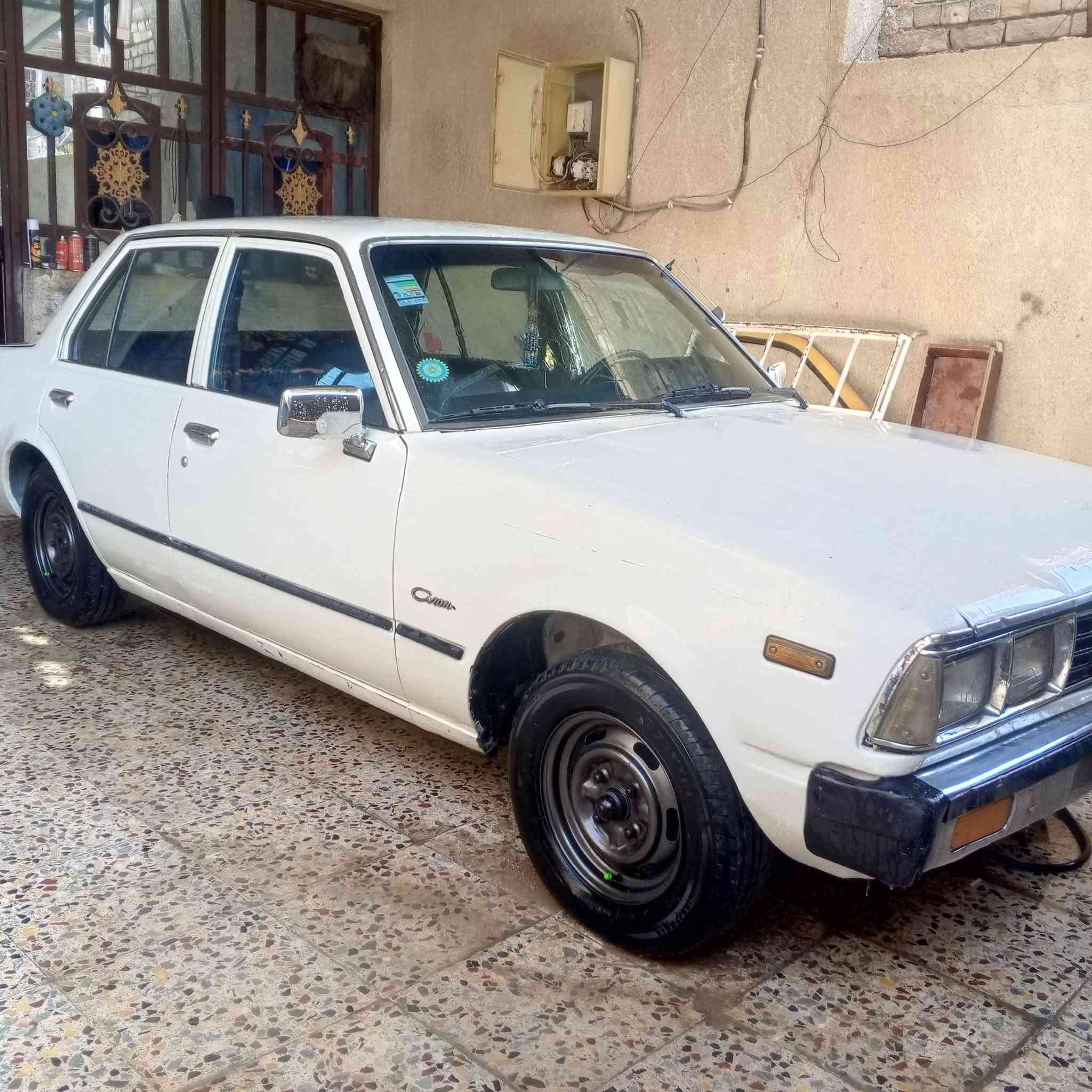 السلام عليكم كرونه 1980 للبيع السياره جاهزه من كل النواحي دوشمه عامه بلاد تخم تاير جدد كهربائياته كله جدد معمره خياسات مصبوغه حزام للجماليه مكينه كير بالكرتون كله جديد تبريد ثلج السياره متعوب عليه تجي وشوف أحله من الصور رقم انكليزي بسمي السعر 45 وبيه مجال مكان بغداد مقابل مرور الحسينيه 
***********
***********
اسف على الاطاله
