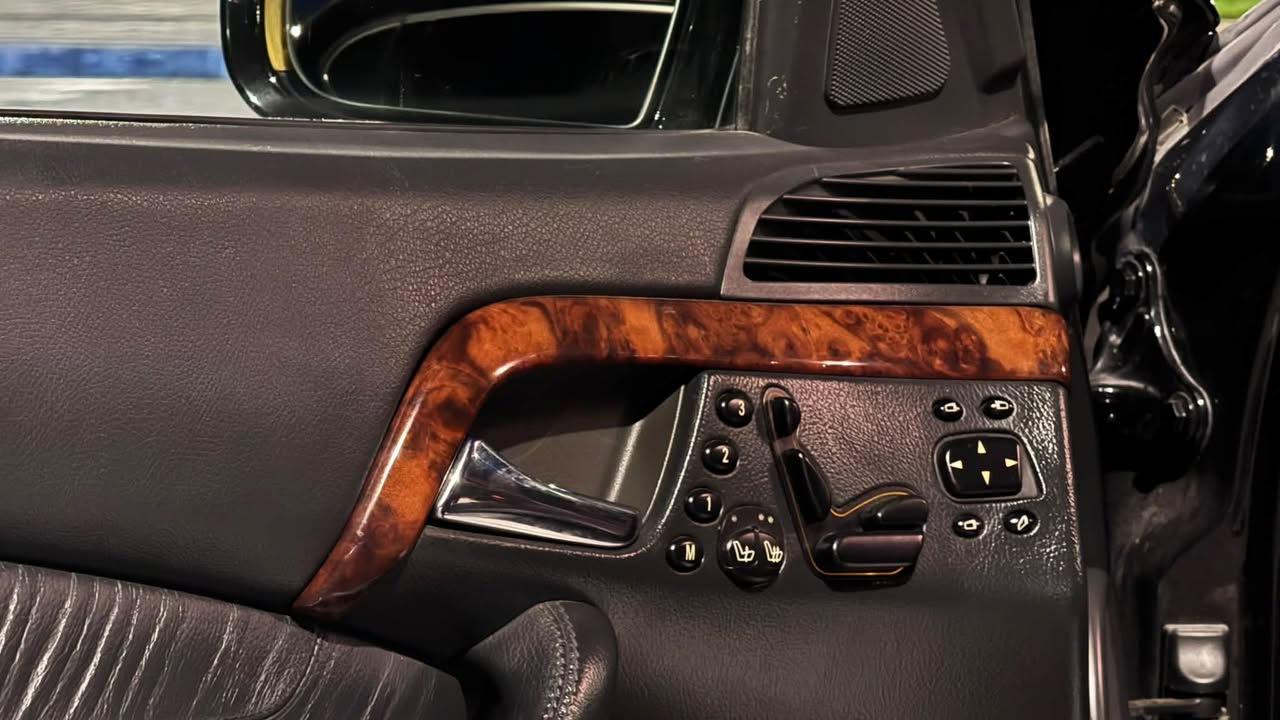 سلام عليكم.
غواصه ٢٠٠٥ عليها ارقام ٢٠٠١  سياره كفاله يابان وأعراق  s350 v6 مكانها بصره 
***********
