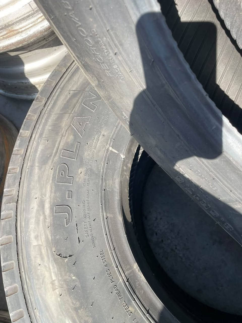 تاير تايلندي جي بلانت جديد انتاج 26 الحجم 17:5 كنتر اسعار جملة لفترة محدودة يوجد مراوس كنتر زيرو  مجمع مشن كرادة يوجد توصيل 🚚 ***********
