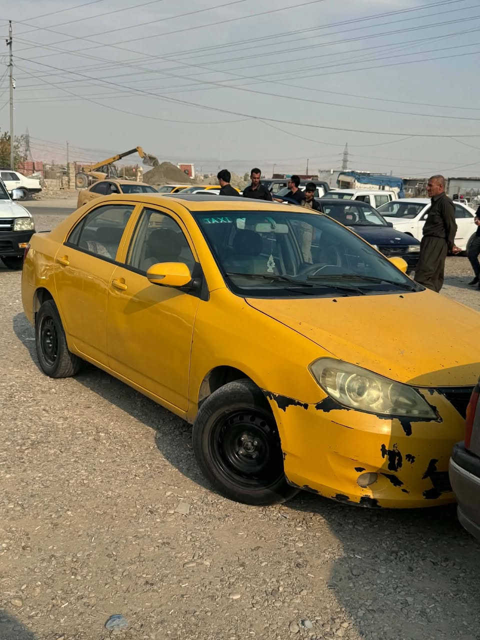 بی وای دی (BYD G3)
• گێر: عادی
• سەیارەیەکی زۆر توندوتۆڵ و ماڵی کاسبییە
• مەکێنە: هۆندای یابانی (بێ هەڵم و بێ بوخار)
• پەڵە و بۆیاخ: موس بەشەرت
• سیستەمی کارەبا: هەمووی بەشەرت
• تایە: ٤ تایەی لۆکی لەسەرە
• بەڵگەنامەکان: سەنەوی بلاستیک، ئەوەلیات و حاسیبە بەشەرت و بڕاوە
• شوێن: چەمچەماڵ
• سعر: 25 گەڵا و مەعامەلە
***********

