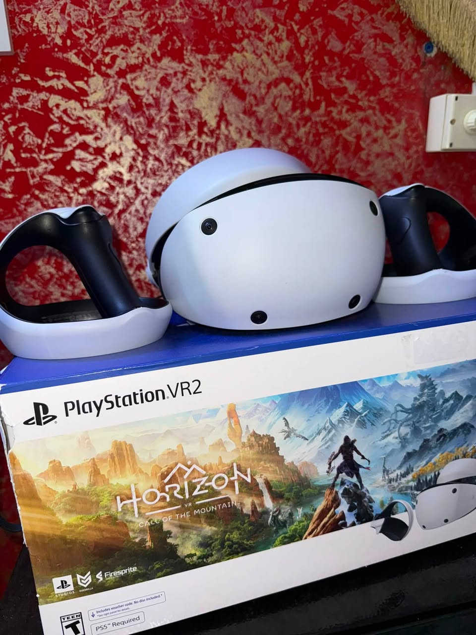 سلام عليكم
نظارة الواقع الافتراضي PS VR 2 
جديدة كلش استعمال بسيط حتى الكود مال اللعبة بعده موجود تقريبا اسبوع استعمال 
مع حساب يتضمن لعبة هورايزون وPavlov وFc26 والكثير من الالعاب 
السعر 480 وبيها مجال
العنوان البلديات 
***********
