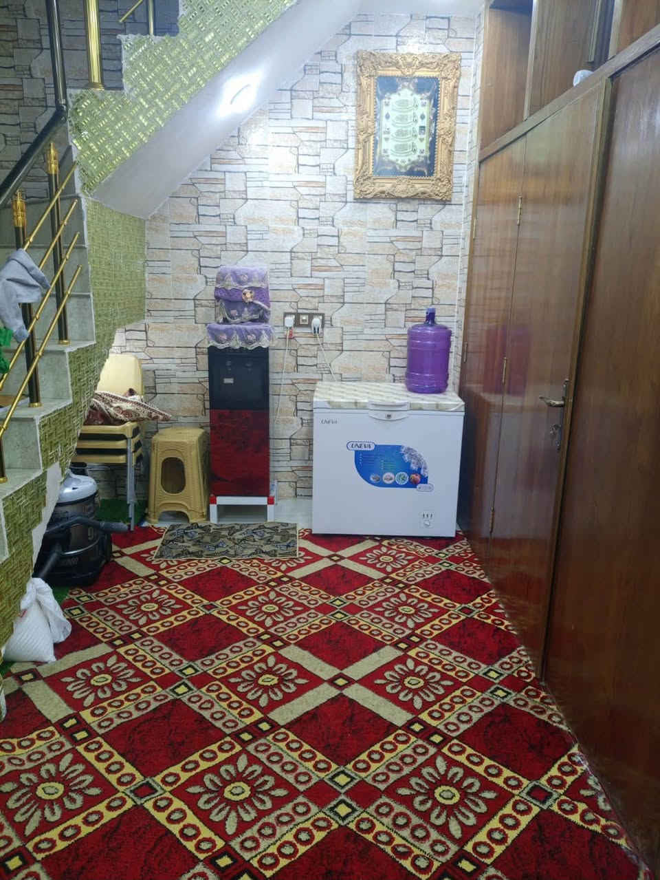 سلام عليكم بيت للبيع مساحته 100متر طابو زراعي سند 25 ابسمه شخصينا  يتكون من صاله ومطبخ وكلدور وغرفه 
نوم بناء حديث  طابق واحد سنه 2026
درجة  اولى 
العنوان حله شارع 80خلف بانزين خانه مال اضواء بابل قريب على شارع العام يبعد عن شارع العام 250متر
ابسعر امناسب وبيع مستعجل الظروف خاصة لاستفسار اكثىر او مراجعت مكتب بهاء الجشعمي اللعقار العنوان المكتب حله شارع 100قرب جسر المشاه 
او لاتصال على الرقم التالي 
    
***********
