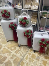 جنط ابيض 5 قطع نضافه 90‎%‎  بدون زينه السعر 100 قفل مكان بغداد 0771604...