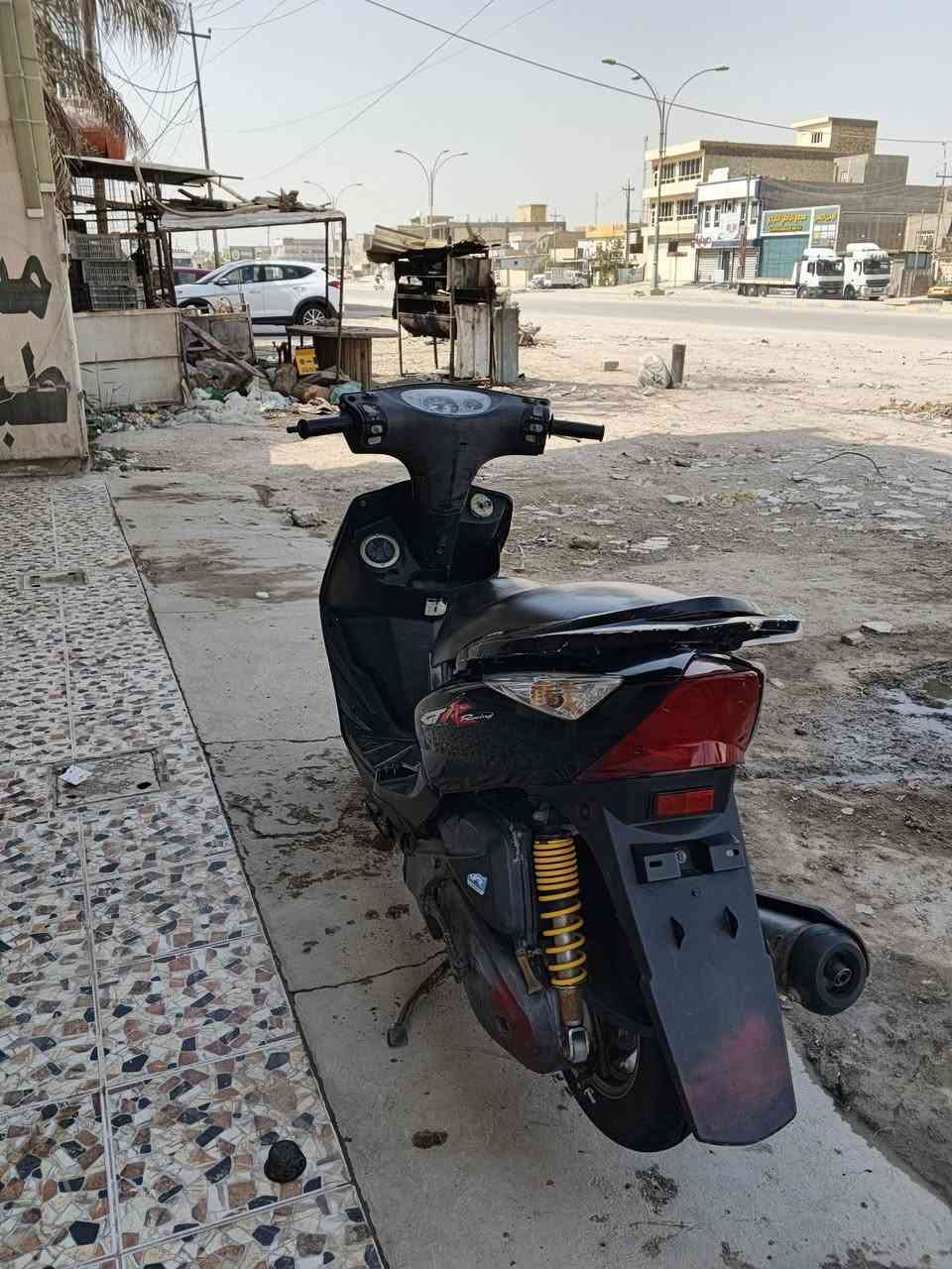 السلام عليكم 
دراجه جي تي ار ثعلب 140 
الدراجه برغي ما مفتوح بيها 
مكاني حله شارع 80 
***********
