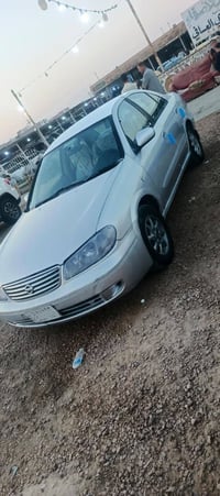 نيسان صني • ٢٠٠٠ • اوتوماتيك