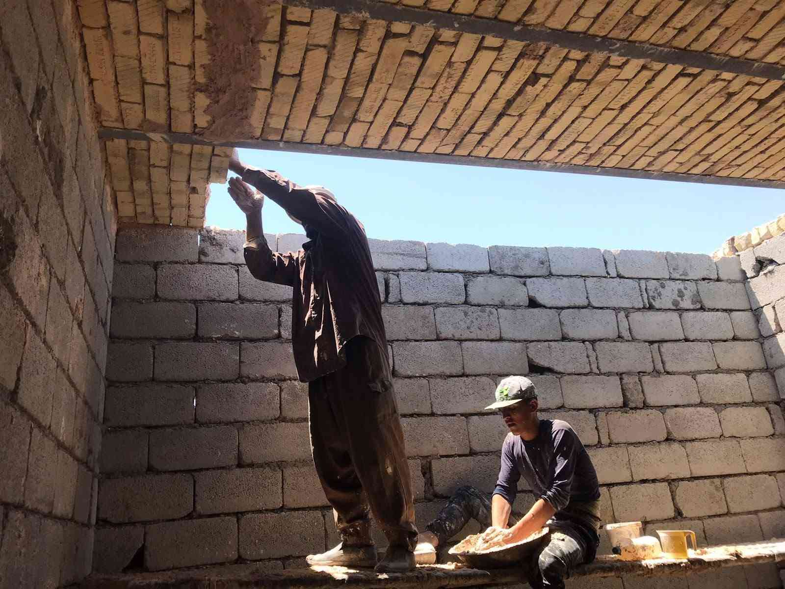 خلف عكادة • متفرق