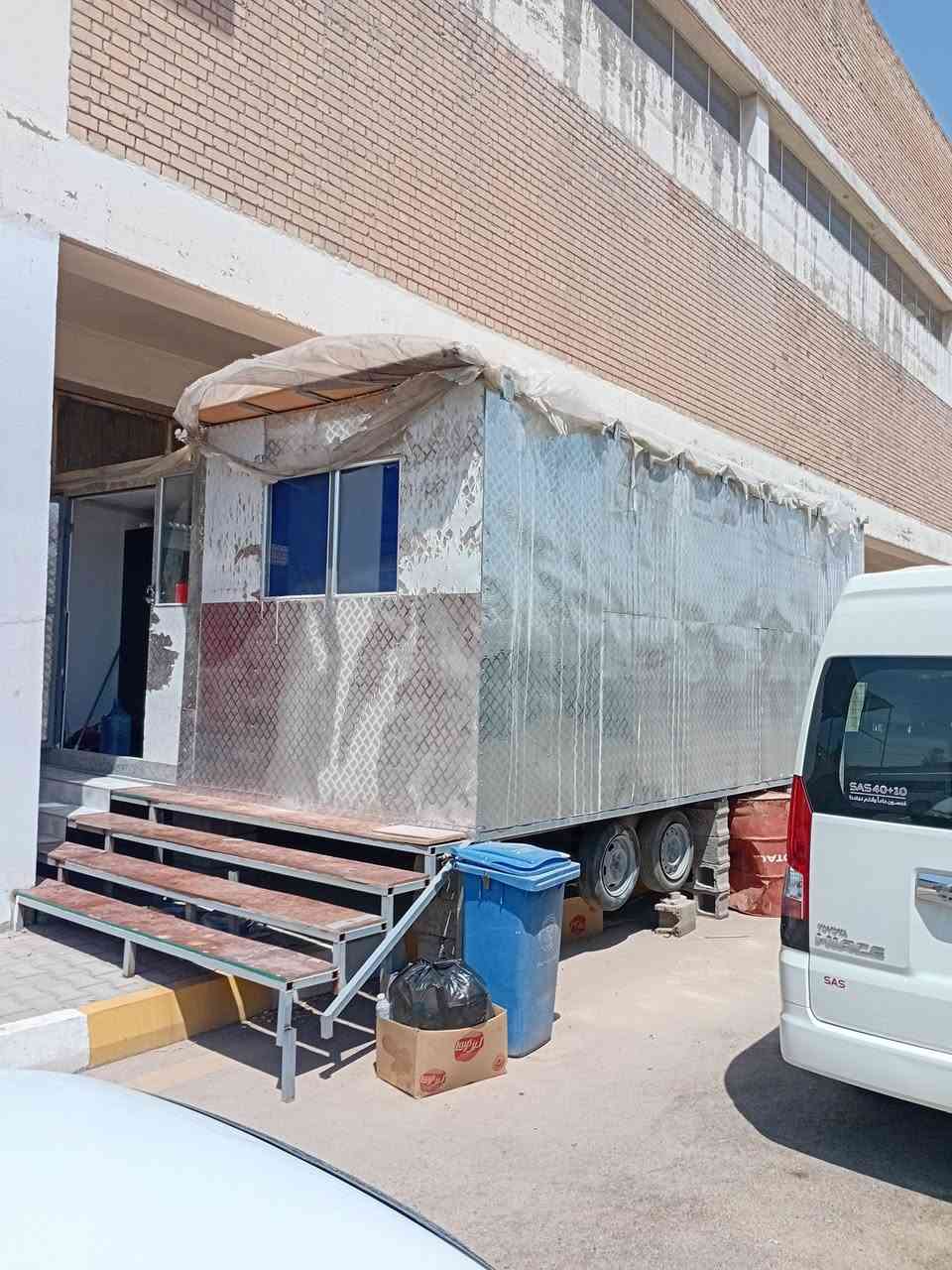 سلام عليكم
كرفان متنقل للبيع الطول 6 متر
 وعرض 240 
وارتفاع 240 
وينفتح ويطلع منه كرفان يصير حجمه 5. متر في 6 
شاصي وتايرات 4  ينسحب باي سياره متنقل 
السعر 10 ملاين وبي مجال بسيط  
مكاني بغداد الكريعات 
لاستفسار الاتصال 
***********
