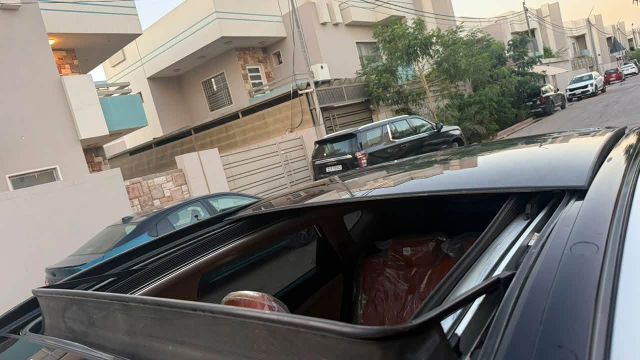 السلام عليكم توسان 2019  خليجي بغداد فول مواصفات 1/1
بصمة تشغيل 
اشاير بالمري 
اشارة ترحيب 
خمس عدسات 
اشارة ترحيب 
موقف استشعار 
سايد بريك بالرجل 
اللايت ويه اتجاه الستيرن 
تحكم بالستيرن جهتين 
وبعد بيها هواي مواصفات 
الضرر بنيد مبدل وكاله وبارد بالباب خلف السايق السعر ١٧٥ ورقة لاستفسار ***********
