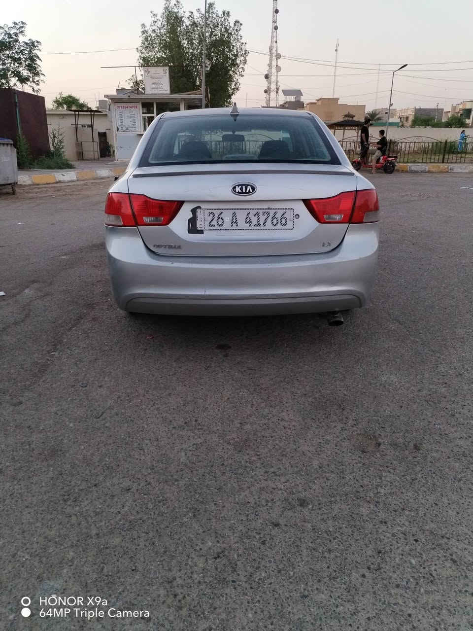 سلام عليكم البيع وبسعر مناسب 80 وبيه مجال شي قليل جدا كيا وبتمده خليجي موديل 2009 صبق بنيد وجاملق تبديل بدون دواخل شرط 
محرك 2400 لاتنقيص ولايبخر شرط  
كير شرط وتو ماتيك بدون عيب 
صدر مامي خلفي جديد 
تبريد ثلج 
تخم تاير جديد  
هزه وسنويه جدد 
رقم صلاح الدين دولي 
السعر 80 وبيه مجال شي قليل جدا  
رجان ماقفل سعر بتلوفون تعالي وبيك خير ودلل عتذر عن القصط والوعد  
رقم تلفون 
***********

نص مكتوب في الصور:
- HONOR X9a 64MP Triple Camera
- HONOR X9a
- 64MP Triple Camera