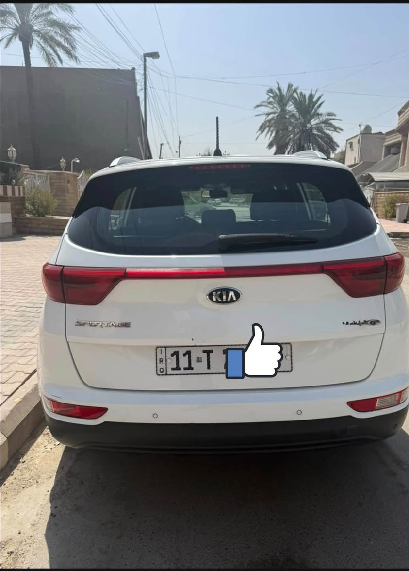 السلام عليكم…
كيا سبورتج موديل 2019
الشركة الدولية مكفولة كفالة عامة
رقم انكليزي جديد باسمي 
ماشية 74 الف حقيقي
المواصفات معروفة 
السعر (175) ورقة
العنوان بغداد / شارع فلسطين 
للتواصل / ***********
