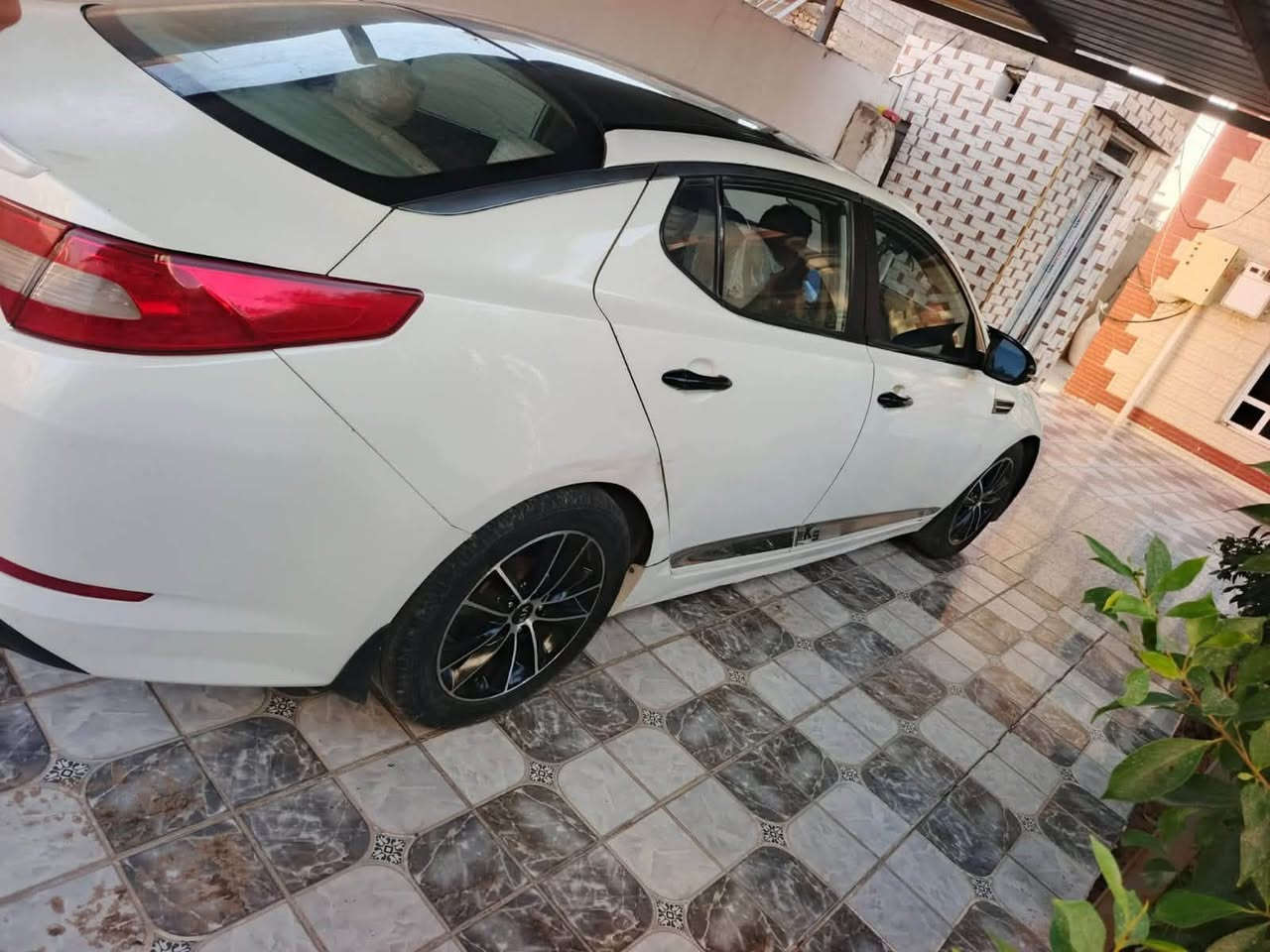 🚘 للبيع | كيا أوبتيما 2013 خليجي 🚘
✅ موديل: 2013
✅ وارد: خليجي
✅ اللون: أبيض
✅ فل مواصفات
✅ تحويل مباشر
✅ رقم: بغداد

📌 السيارة ميكانيكياً جيدة، لكن الهيكل الخارجي يحتاج شغل، لذلك ابيع حزام الأمان.

💰 السعر: 105 ورقة، وبية مجال للجادين.

📍 الموقع: الرمادي

📞 للاستفسار: ***********
