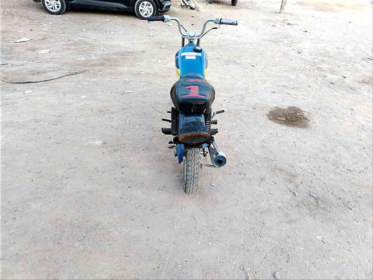 دراجه للبيع صارله من شهرين تعمرت سعر تصال على رقم هاتف ***********
