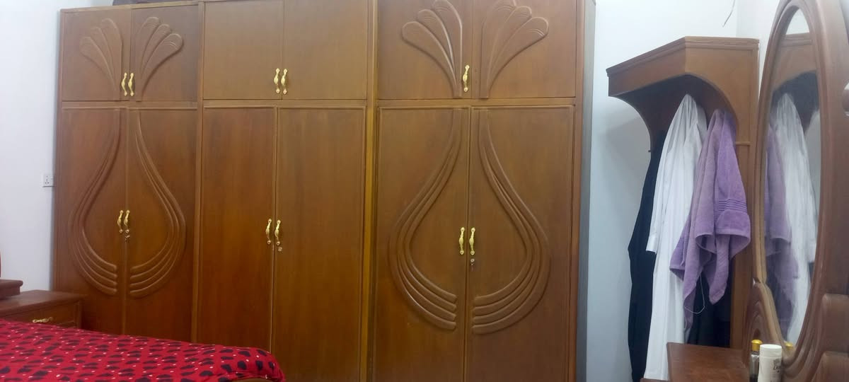 سلام عليكم غراض البيع كونتر نضيف وغرفة خشاب نضيفة. الي يحب يشتري يتواصل عل رقم *********** مكاني بغداد في منطقة الدوانم شرطه خامسه
