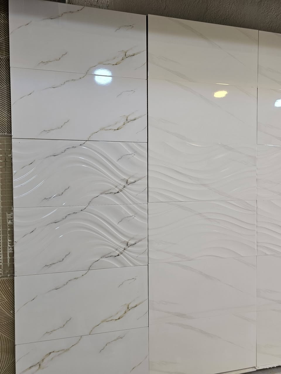 #جداري سيراميك شركة #كارينو بقياس 30*60 متوفر الآن لدينا...

- عدالة 100% 🔥
- دقة ولمعان ✨️
- صلابة وقوة 💪

للتواصل// *********** |  *********** 

العنوان: واسط الزبيدية - الشارع الصيني - تبعد عن بوابة #الجسر الزبيدية 800 متر
