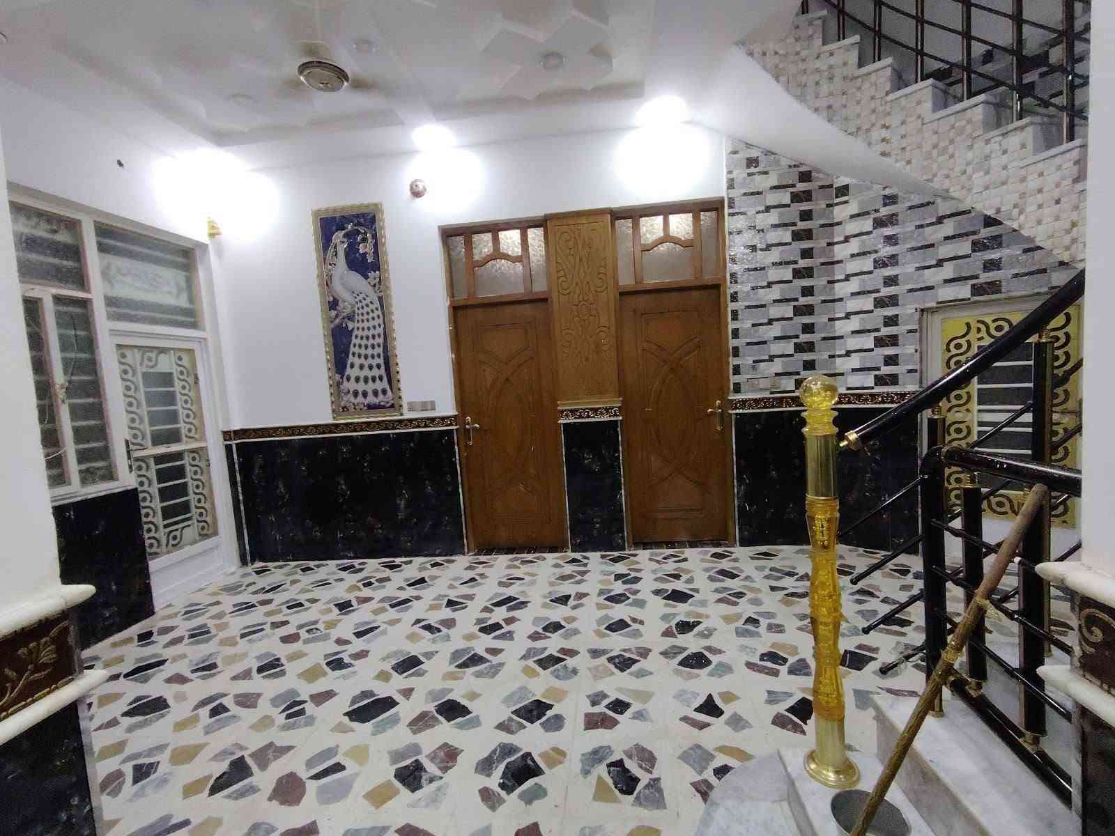 بسم الله توكلنا على الله
دار للبيع مساحه 200 متر طابو صرف طابق واحد بناء حديث سنه البناء2024طابوك وصب كونكريت
 الاستقبال 4×7
غرفتين 5×4
مطبخ 6×5 حار وبارد
صاله كبيره
صحيات داخليه 
مناور 
كراج سياره 
 يحتوي على محل
العنوان حي الصحفيين بظهر الاربع سايدات الفاصل بين الصحفيين والمستشفى البناني 
 الاستفسار 
***********
***********
