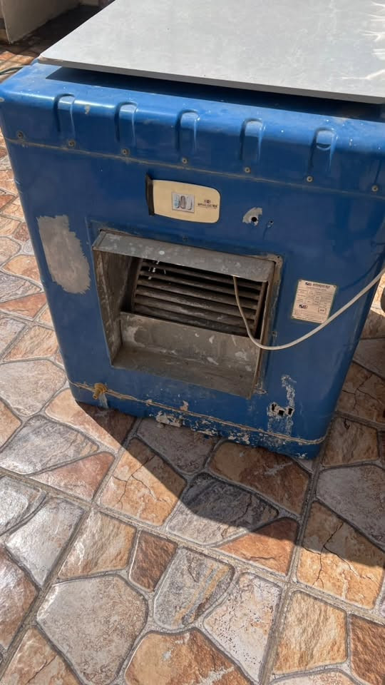مبردة ماطور بلادي ما مفتوح واتر بامب بلادي غطاس ما مفتوح هو و تانكي نفط حديد بسعر65 وبي مجال للاستفسار الرقم ***********
