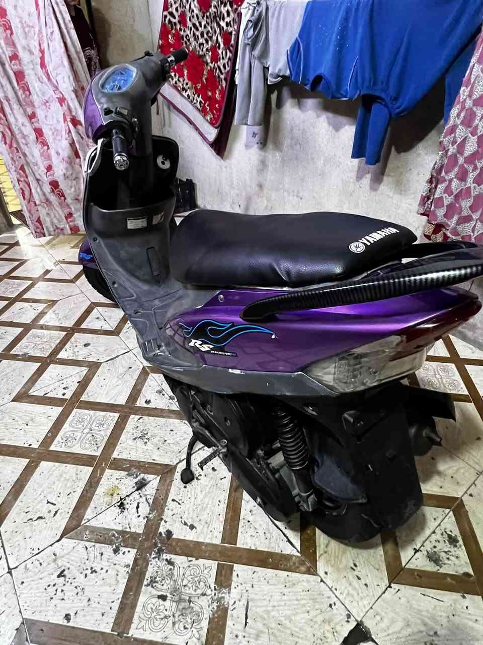 إسلام عليكم ماكس قجمه دراجه كفاله عامه برغي ما مفتوح بيهه بس كفره مال باله مو تجاري شتريته من دراجه رمبه وشديته اله ولكدام نكسر وشديت هاذه البيض دراجه يرادله ترتيب كهربائي بس لايت الكدام ولاشاير ما يشتغلن سلف شغال صطاب الوره هم شغاله دراجه ما يردله بس ترتيب  بصيط عيد وكرر دراجه ما مفتوح وحلوه وشلعته قويه بس محتاز و ريد ابيع الوصف كدامك لاا طبلي تكلي شبيه ما بيهه بكاني بصره حيانيه ول لاين سعر ٦٠٠و بيهه مجال بصيط هاذه رقمي ***********
