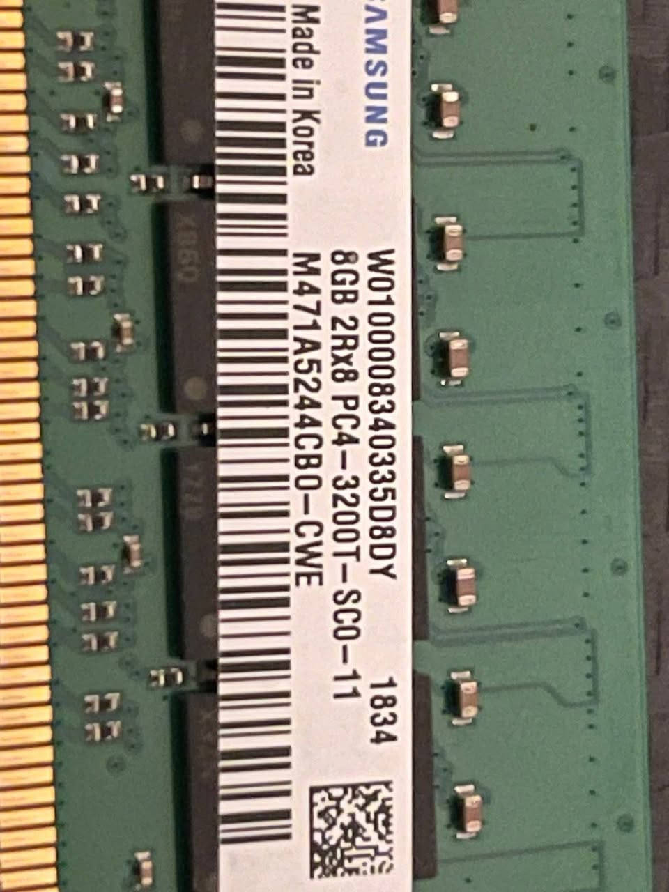 بسم الله الرحمن الرحيم 
رامات ddr4 السرعة 2400  
2x8 16gb
اذا تفيدك قيم بما يرضي الله 
***********
