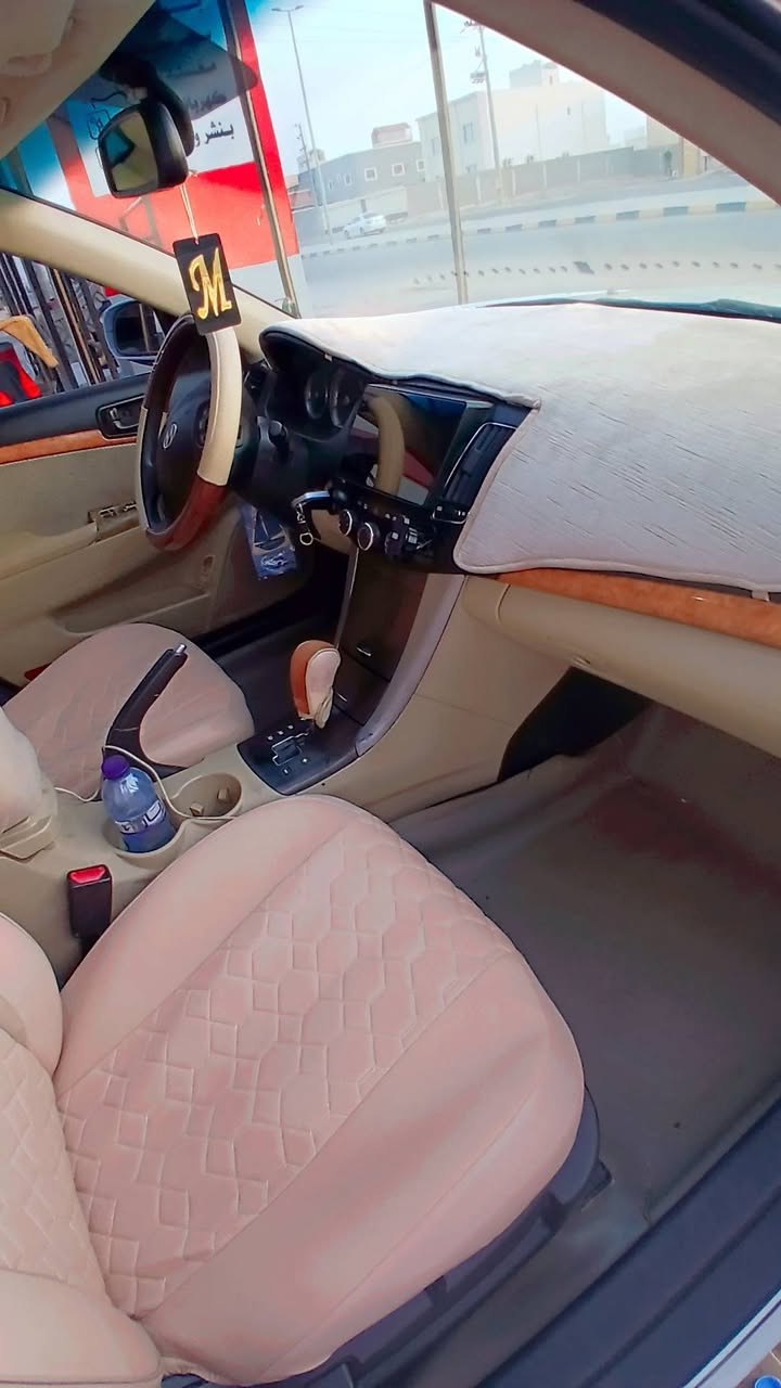 السلام عليكم
سوناتا خليجي 2009 
محرك2400

شرط محرك وقير  وصدر وتبريد كله جديد
كلين مابيها لوقطره صبغ  
السعر 120$قفل 

باقي التفاصيل خابر ***********

