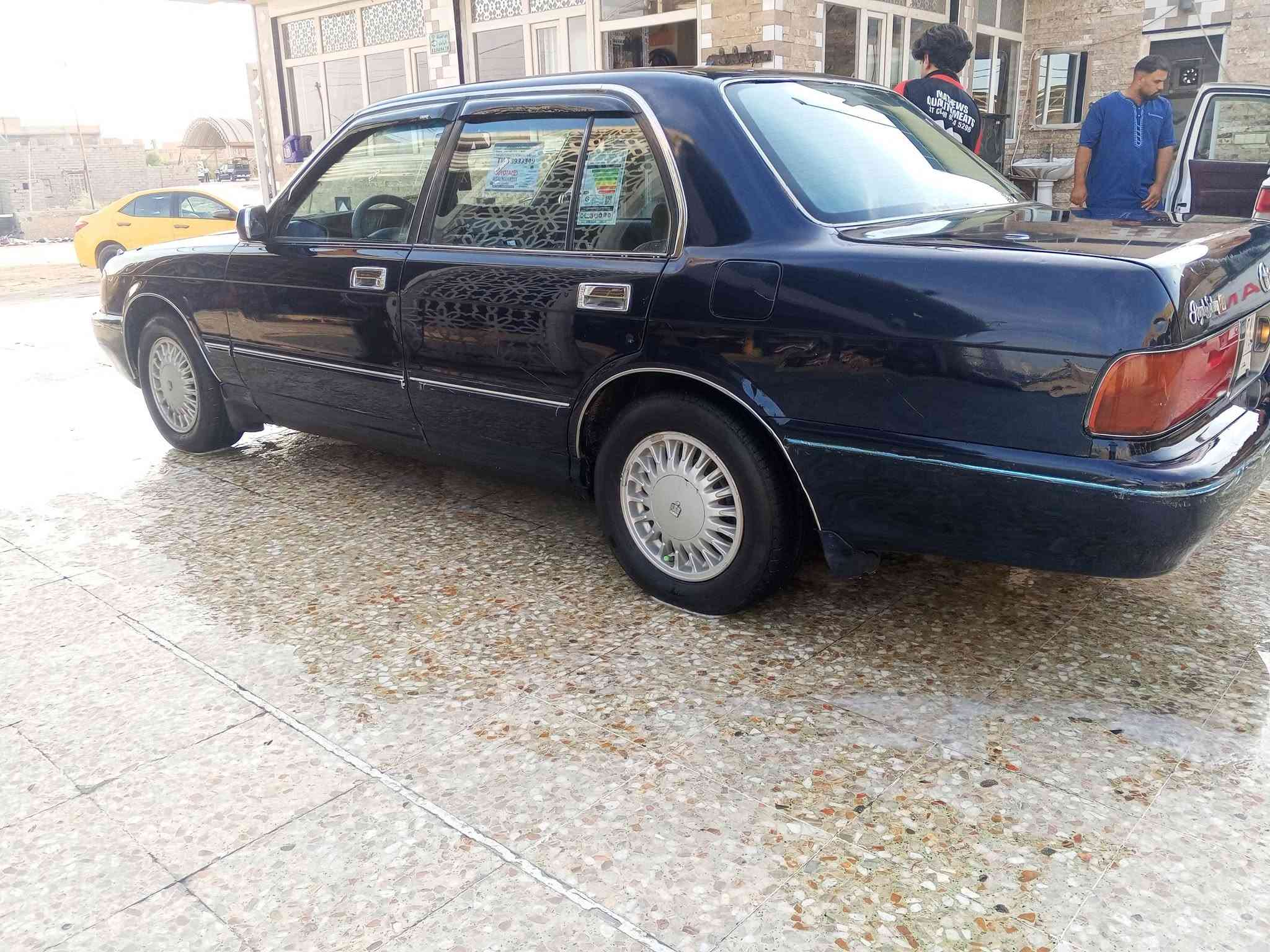 سلام عليكم 
كراون ارنب موديل 1995 رقم بغداد سنويه لحد 2027
تحويل مباشر 
سياره جاهزه مجهزه من كل النواحي مكينه وكير فيفيتي ثنين ونص مكفولات حداديه جديد تخم تاير جديد 
كهربائيات كله شغاله تبريد ثلج بيه ضربه جاملغ الخلفي فقط 
صبغ جاملغ وقماره سبب جراد الباقي مكفول 
مكان ناصريه سوق الشيوخ 

***********.       58 وبيه مجال
