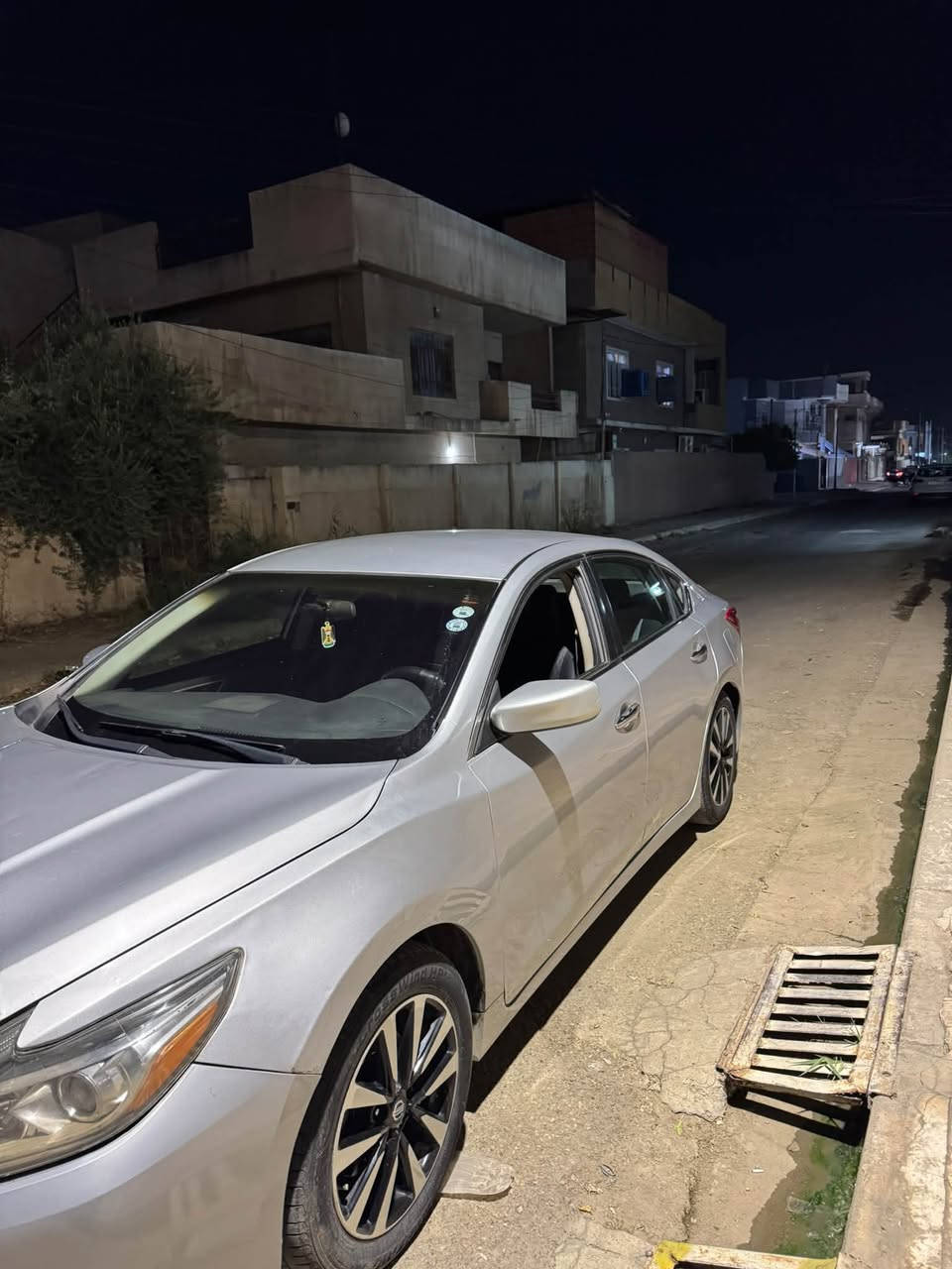 نيسان التيما 2018 أمريكي سلفر sv رقم دهوك جديد مسطرة سنوية إلى 2031 هزه جديده شرط التحويل  محرك وكير وتبريد شرط بيها صبغ شبر بالبوند وبخصة صغيرة بالشاصي في أمريكا وبالعراق بيها صبغ جاملغ الخلفي فقط مع بعض الملاحظات تعديل أماكن صغيرة سعرها 105 وبيها مجال للطيبين ***********
***********
نقد فقط مابيع اقساط سيارة مال بيت على ايدي
