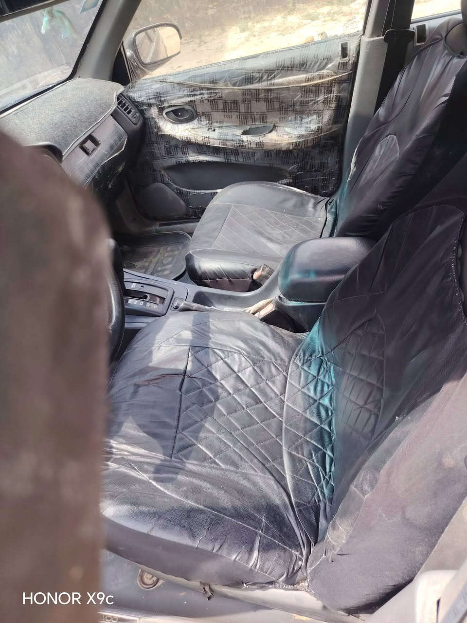 برنس فراشه موديل 96مكينه مكينه كير مكفولات تبريد شغال ثلج كهربائية كله شغاله سنتر لوك السياره اوتو صدر مشط استيرن كلها جديده العنوان ديالى الخالص السعر 25 وبيها مجال التلفون *********** واتساب أو اتصل
