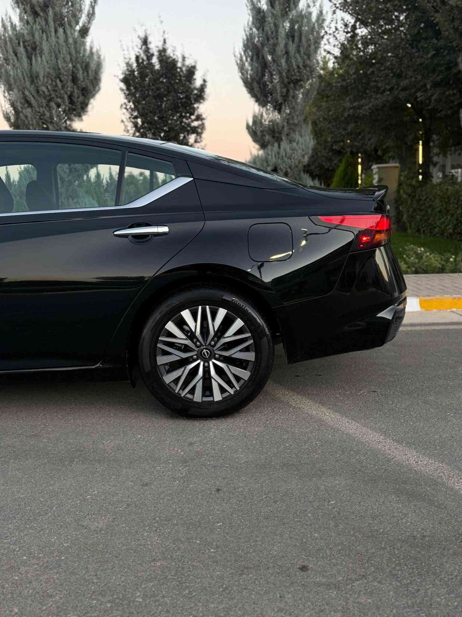 1N4BL4DV5RN341901
(***********) واتساپ ڤايبر 
نيسان التيما (٢٠٢٤) مواصفات (sv)نمونه له جواني
گيرو مه كينه به شه رت ته نها( ٢٧) مايل روشتوه
مواصفات-شه غال-به صمه-رادار -خه تي جاده
راداري لاته نيشت و پشت و پيش-كوشن كاره با
ته بريد مه ركه زي -تحديد سرعة-سوكان ڤوليوم
سه ياره كه بي بوياخه پيش و پشتي كه پسه
١پارچه ي گوراوه به بيلاد بي سارد و شوخت و ته رزه 
سه ياره كه نمونه يه وه ك سفر ماوه ته وه به ردي صالونصاش به شه رتهً-تاقمي تايه ي لوكي بو به ستراوه-
شوين سليماني 
نرخي (  ١٥٩) مه جاليكي برايانه ي زور كه م السليمانية, العراق
