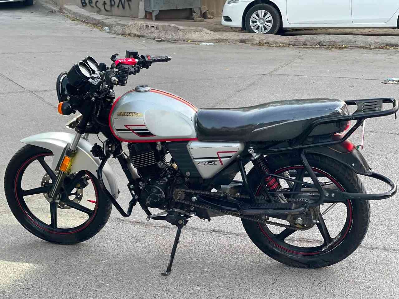 بسم الله الرحمن الرحيم 

Dayun 150cc

2023

زۆر مەزبوتە و مەکینەی بە شەرت تا بڵێی بەقوەتە و لێخوڕینی زۆر خۆشە سلف و کارەبایی  مەزبوتە ئیستۆپ و دەبڵی بێعەیبە  
سعری ٦٩٠ هەزار و مەجالێکی کەم

***********

دەستخۆش ئەدمینی بەڕێز
