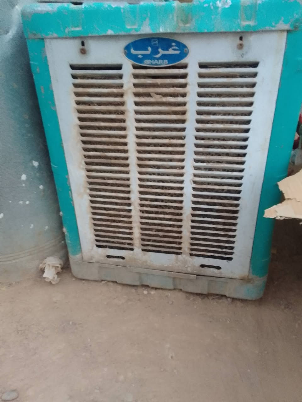 السلام عليكم 
ثلاجة للبيع ٦٠ الف
مبردة ٣٥ الف
جنكوة ١٥ الف
سيباية مال تانكي ٥٠ الف
كركوك واحد حزيران 
رقم التلفون ***********
