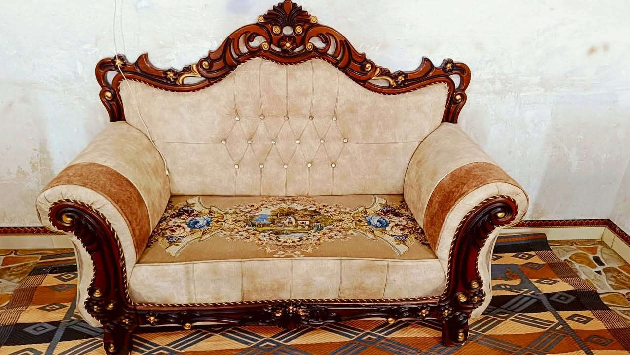 تخم ملكي 10مقاعد تسكام كله خشب صاج نضافته  أخو الجديد السعر 450 العنوان كربلاء بدايه الامن الداخلي يوجد توصيل ***********
