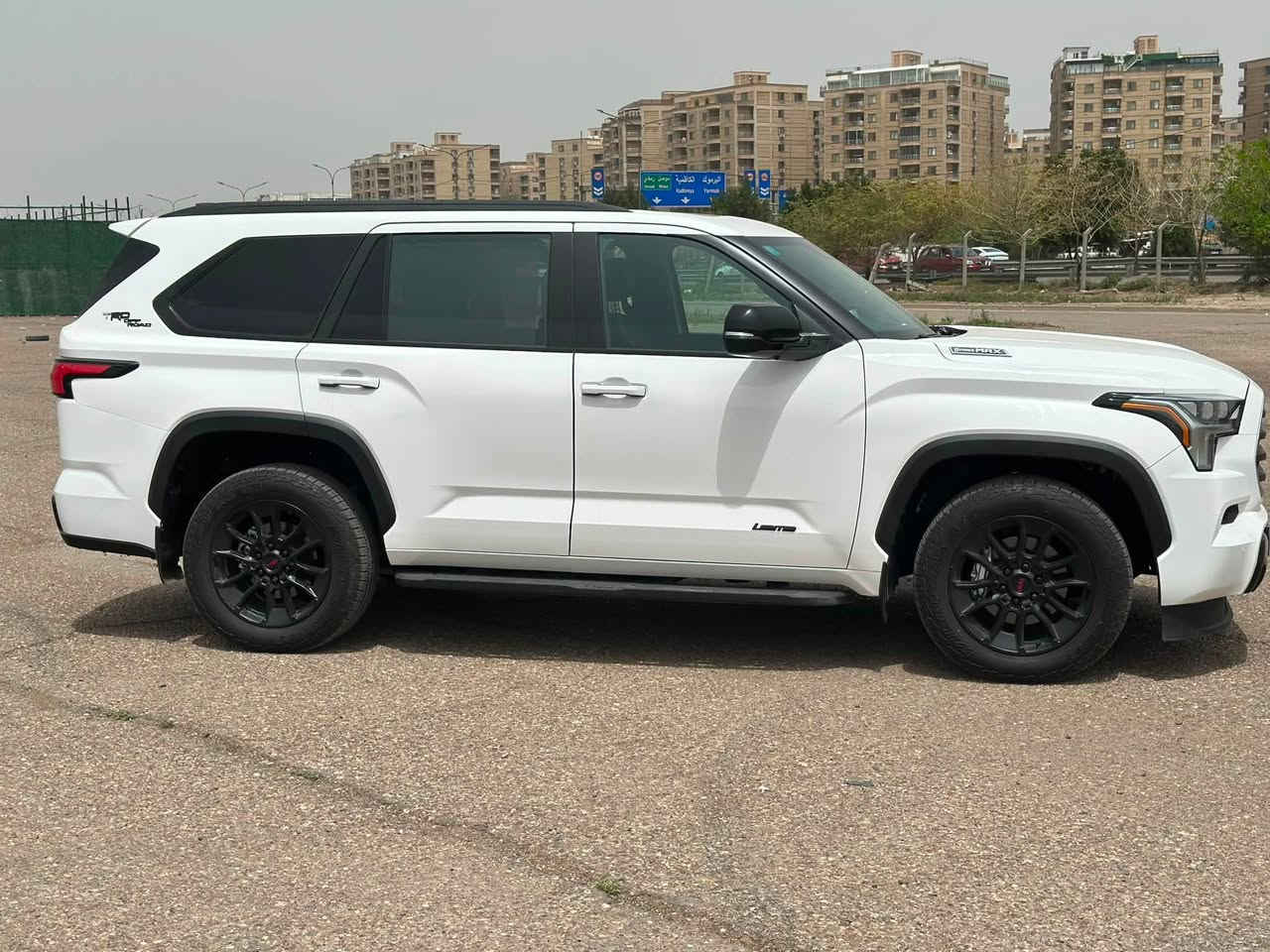تويوتا سيكويا 2025 فول مواصفات DRD للبيع
المواصفات
لون السياره ابيض
فتحه سقف بانوراما
تحديد مسار
توقف ذاتي
سياقه ذاتيه
تبريد كشنات
تدفئه كشنات
تدفيه ستيرن
جنطه كهرباء
بردات جام بلادي
كراسي VIP
فور ويل
محرك 3500 توين تيربو هايبرد
ماشيه 13.000
بعد بيها مواصفات كثيرا
رقم بغداد باسمي
مكاني بغداد 
للاستفسار الاتصال ***********
