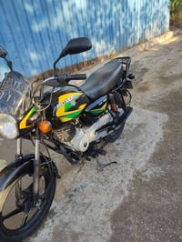 دراجه بوكسر كلاسك موديل 23 جديده كفاله عامه رقم ديالى مشروع وطني وبأسم...