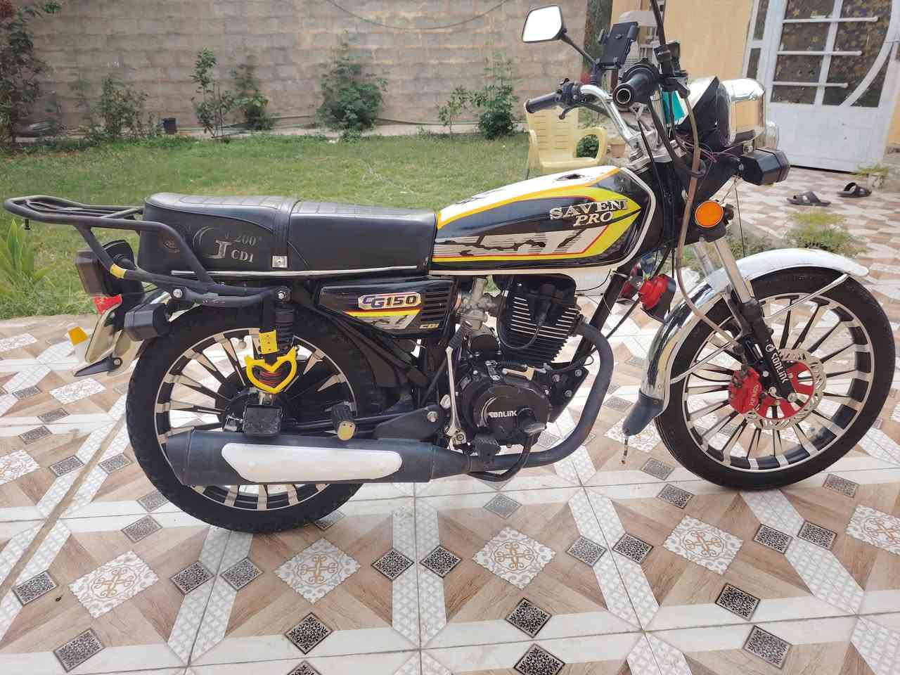 السلام عليڪم
بيع او مࢪاوس حسب القناعه 
سيفان مديل 2025 🖤💫
مڪينه 200 cc ڪفاله منل فتح 
ويل ماࢪسدس 
ڪهࢪبائيات ڪلها ڪامله دراجه ڪلها شغاله ومن دون نقص نڪره سلف هندر سماعات ستاند مبايل 
مڪاني ديالئ ڪنعان 
سعࢪ 750 وبيها مجال 
رقم *********** 
مو شࢪاي اطلع ڪبل فدوه اࢪوحلك
