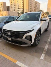 توسان ٢٠٢٥ • ماشيه ١٠٠٠٠ • بدون صبغ