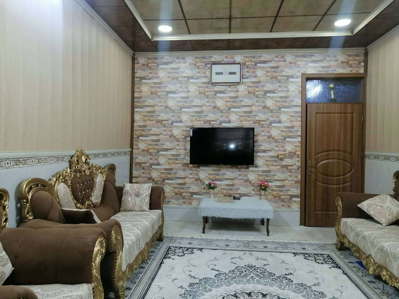 كنب ملكي • جديد • نظيف