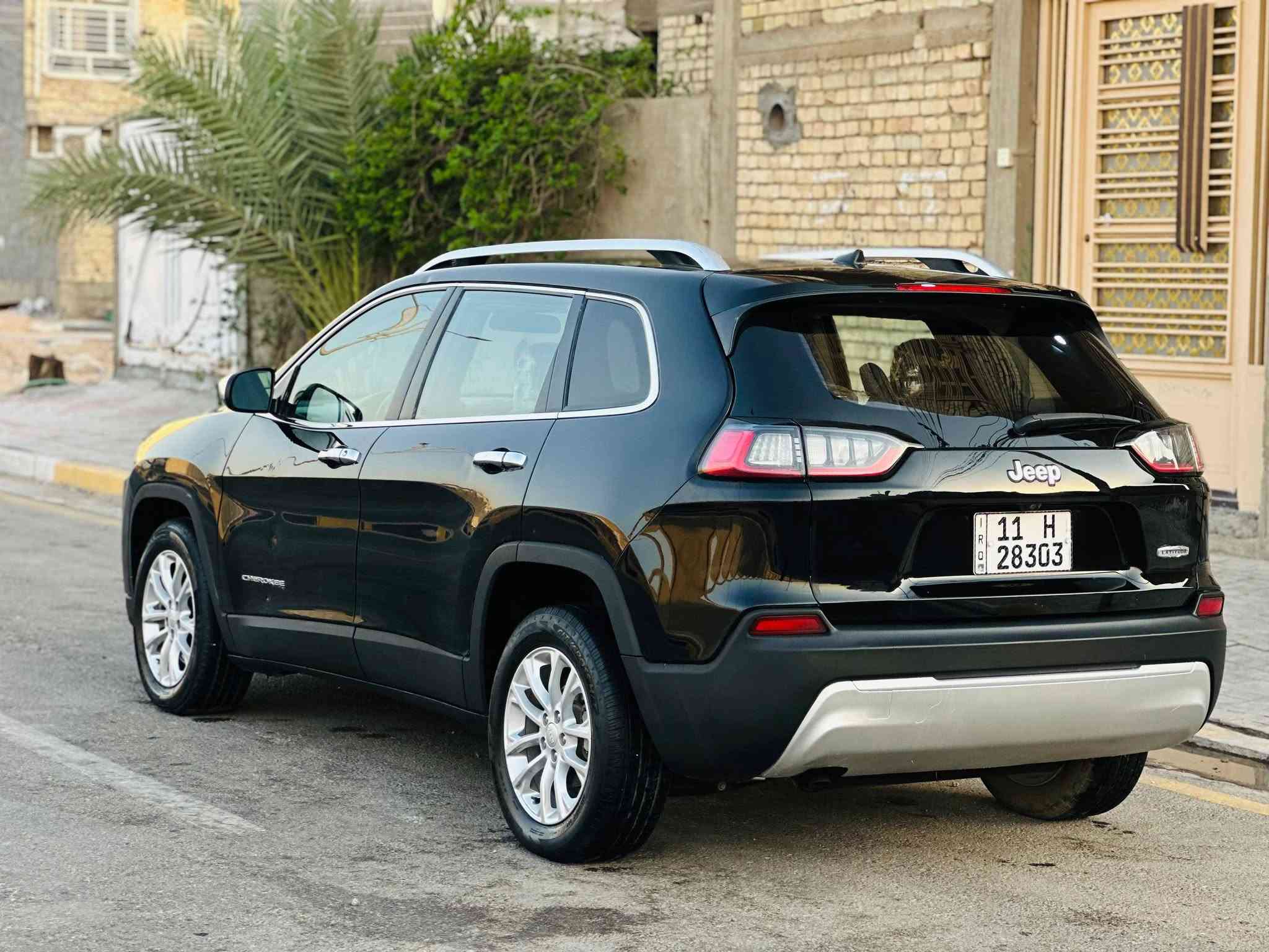 سلام عليكم جيب بزون للبيع موديل 2019 السعر 118 وبي مجال بسيط صور حادثه مرفوقه بلمنشور صبغ البنيد والباقي كفاله شرط سونار مكينه 2400 كشنات تدفئه تحكم ستيران جهتين سايد بريك بصمه شاشه كبيره كامره خلفيه دواره حسارات وباقي موصفات معروفه رقم دولي تحويل مباشر العنوان كربلاء بيع فقط للستفسار ***********
