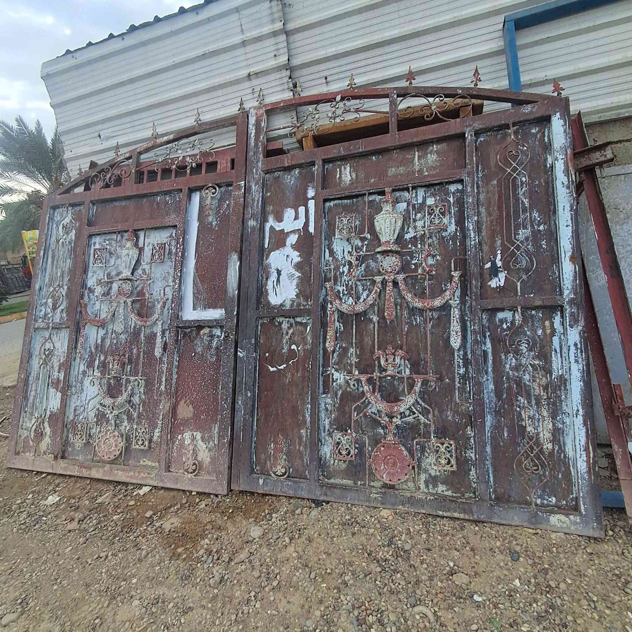 أبواب • شبابيك • مستعمل