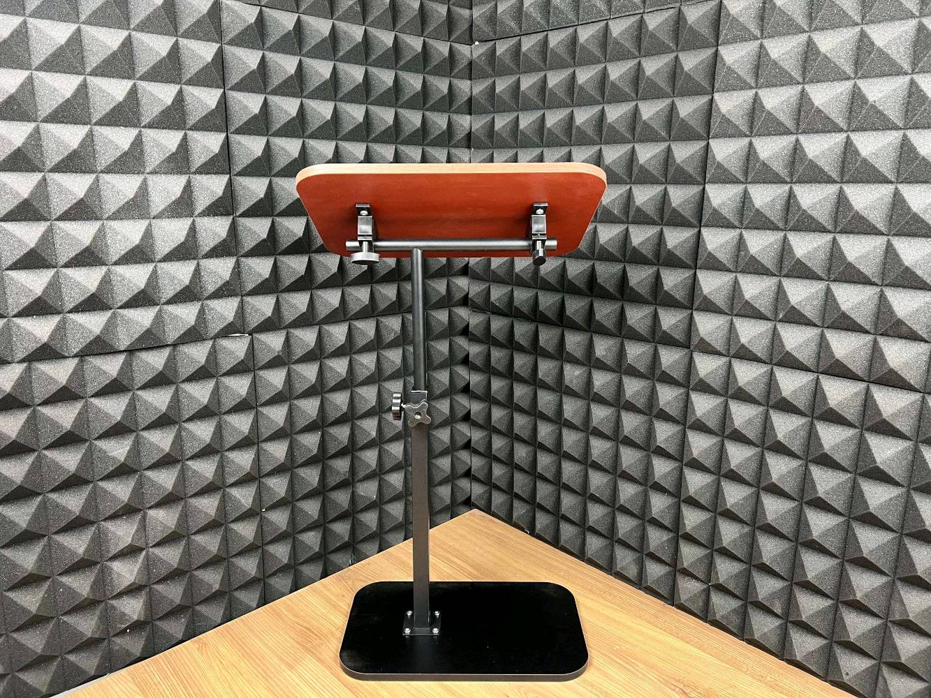 ميز وطاولة لابتوب بتصميم قابل للتعديل
تتأذى من الوجع بظهرك ورقبتك كل ما تشتغل باللابتوب على السرير أو الكنبة؟ 😫💻
ميز وطاولة اللابتوب والقراءة المتحركة والمائلة القابلة للتعديل وصلت! 🔥
ارتفاع قابل للتعديل من 50 إلى 80 سم مع إمكانية إمالة السطح برائحة
مصد أسود مانع لانزلاق الأجهزة والكتب مع سطح خشبي أنيق 40×30 سم ✨
قاعدة مسطحة تنزلق بذكاء وسهولة تحت الكنب والأسرة لتكون قريبة منك ✨
هيكل معدني متين وسهل التجميع بكرتونة مدمجة بمقاس 45×7×32 سم 💎
اطلبه هسة واشتغل بقمة الراحة والأناقة بأرخص سعر.! 👇
السعر /43الف للطلب او استفسار عبر خاص او انستا Turab_Store او رقم ‎***********
توجد خدمة توصيل لجميع المحافظات 5,000
