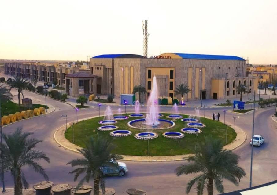 دار للبيع في مجمع السلام السكني/ مقابل جامعة الكفيل
اقرب مجمع الى مركز النجف ومرقد الامام علي (ع)
200م ، المرحلة الثالثة ، جاهز للسكن
يتكون الدار من: كراج سيارة ، حديقة امامية وخلفية ، مطبخ ، استقبال ، غرف نوم عدد 3 , صحيات عدد 3

موقع الدار مميز يبعد عن جامعة الكفيل مسافة دقيقتين وبالقرب من الحديقة العامة للمجمع

المبلغ المطلوب نقد 105 مليون وبي مجال 
الباقي من القرض يسدد شهريا 644 الف (بدون كفيل)

للاستفسار: *********** او على الخاص
