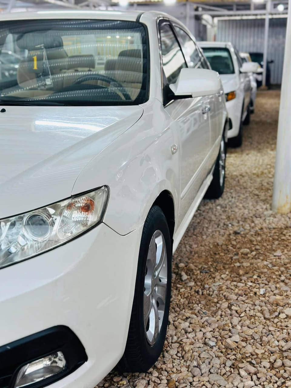 اوبتيما 
موديل 2009
سيارة جديدة 
بدون صبغ مكفوله 
ماشيه 150
سياره جاهزه من كلش 
السعر 125$
اتصال ***********
