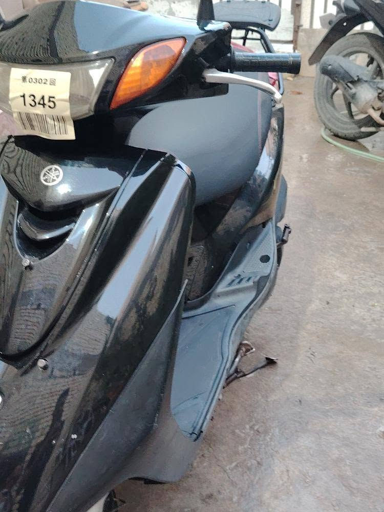سلام عليكم ياماها اكزز دراجه نضيفه ما مفتوحه بلاديه محرك 125ss سرعه 140 السعر 800 الرقم*********** هشام
