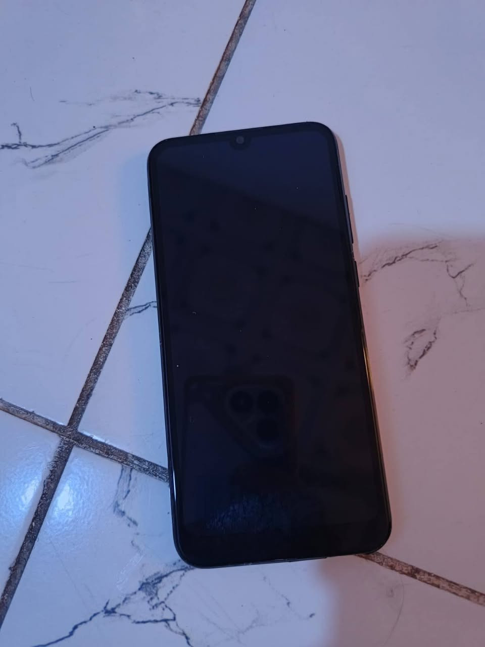 متاح تلفون هونر A8 مبدل شاشه ذاكره32
جهاز مرتب صوت سيم كارت وايفاي كله شغال
مكاني كركوك 
60وبي مجال 
واتس ***********
