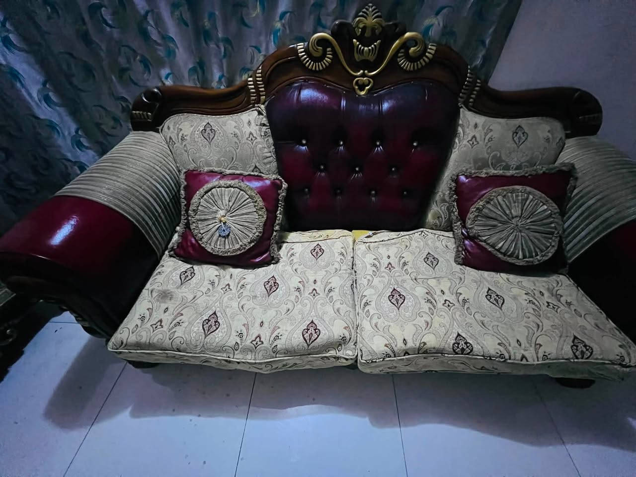 السلام عليكم
تخم مستعمل اخو الجديد 6مقاعد  تخمين اكبار و4كراسي 

الاستفسار على الرقم او واتساب

***********
