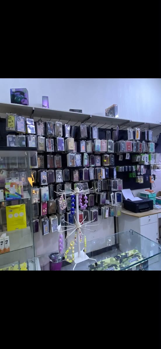 سلام عليكم قطع مال هوكات اكثر من 25قطعه كامله هيه حدايد التلبيس
هوكات اكثر من ٢٥٠ قطعه نضيفات جدد شلع 450 مكاني بغداد رقم *********** واتساب موجود
