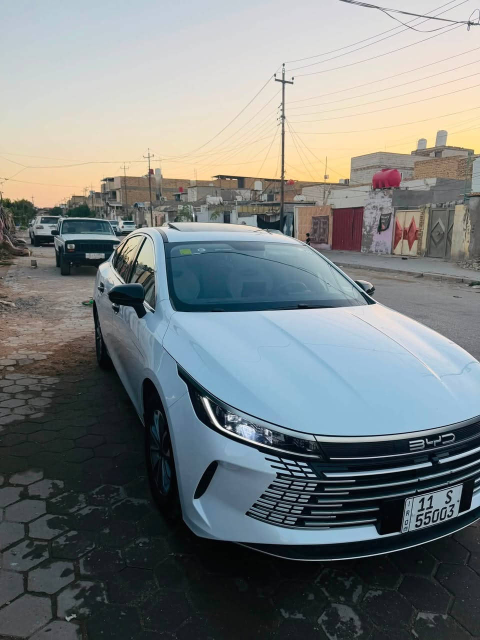 دستروير BYD موديل 2025 (فتحة سقف)
 العداد: 5,000 كم فقط.
 الحالة: بحالة الزيرو ومكفولة من الشخط والصبغ.
 الرقم: بغداد إنكليزي مميز (باسمي تحويل مباشر).
 الإضافات: أرضيات وأرضية صندوق أصلية + كماليات وملحقاتها الكاملة.
💵 السعر: 20,500,000 دينار (وبي مجال جداً بسيط).
📍 المعاينة: النجف - حي الوفاء
📞 للتواصل: *********** او تفضل خاص
