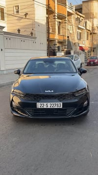 كي فايف K5 للبيع موديل 2023  وارد امريكي حادث بسيط  اللون اسود ملكي مح...