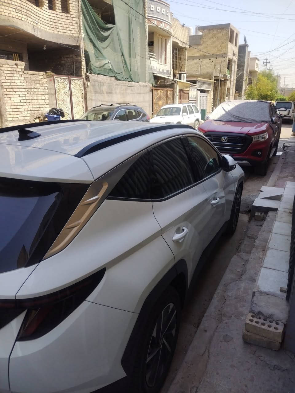 السلام عليكم توسان خليجي موديل ٢٠٢٣ السيارة ماشية ٧١ الف كيلو حقيقي مغلف الداخل كشنات وارضية وتخم تاير جديد مكفولة من الصبغ والسمكرة دهن ادنول وبانزين محسن السعر ١٨٧ وبيه مجال للاتصال على الرقم *********** الغزالية
